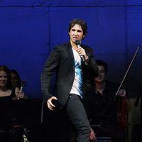 Josh Groban performs at the Bank Atlantic Center | Picture 111489